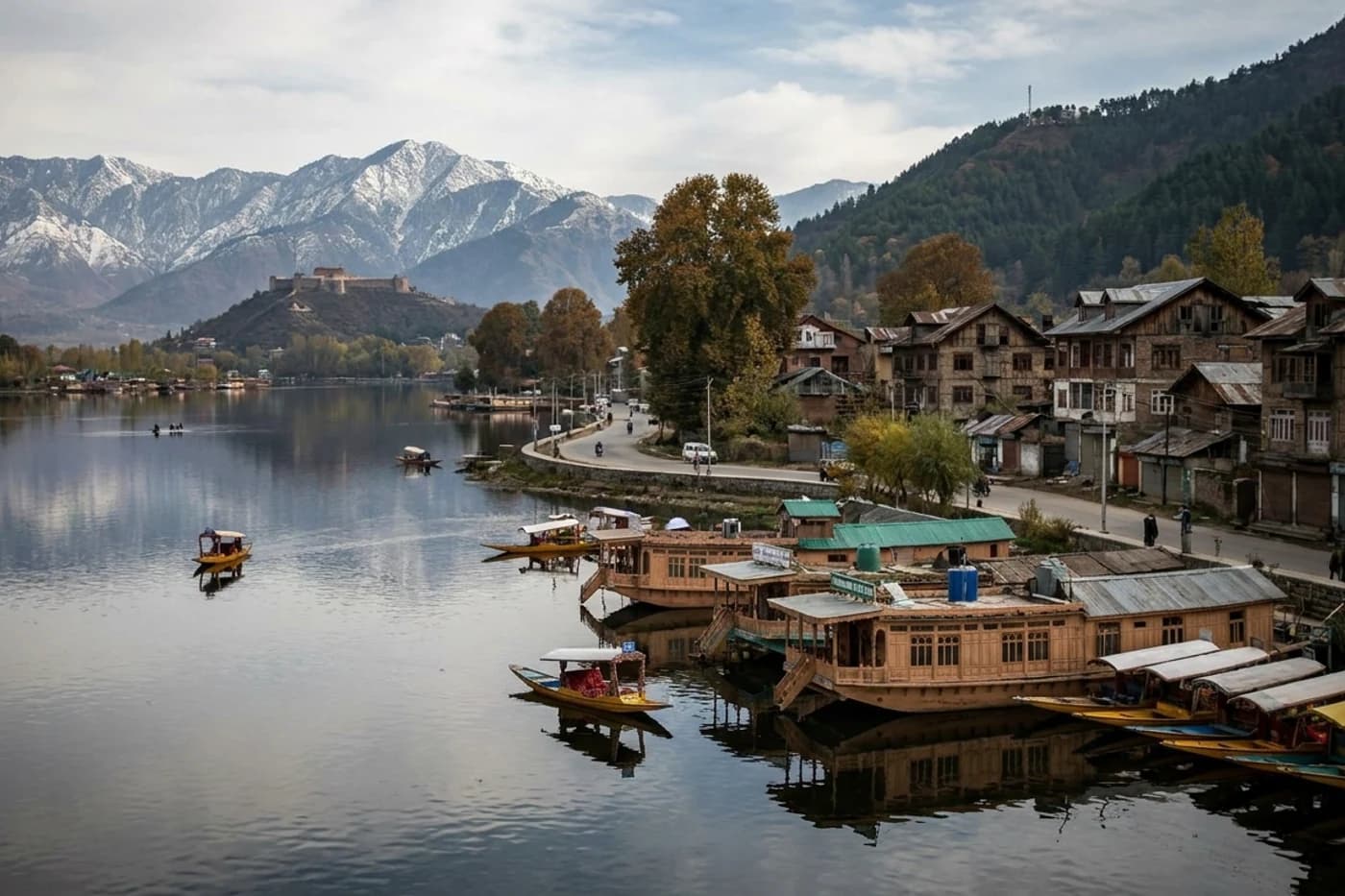 Kashmir circuit, Jammu, Katra, Amritsar and Kashmir — route landscape created for this tour guide